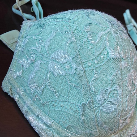 Pink Victoria Secret Green Lace Bra - Picture 3 of 3